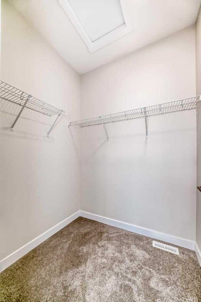 214 Shawnee Square Sw, Townhouse with 2 bedrooms, 3 bathrooms and 3 parking in Calgary AB | Image 31