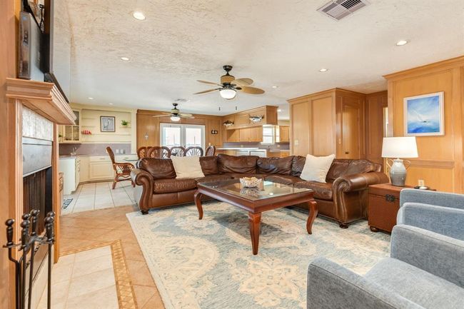 247 Schooner Dr, House other with 3 bedrooms, 2 bathrooms and 5 parking in Freeport TX | Image 11