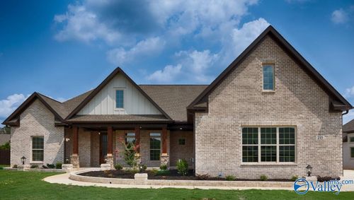 215 Idle Creek Dr, Huntsville, AL, 35811-6004 | Card Image