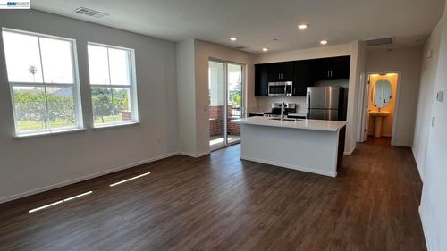 218 Church St, Livermore, CA, 94550-3202 | Card Image