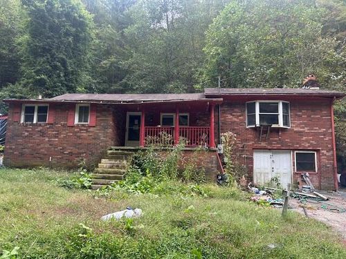 275 Rocky Holw, Raccoon, KY, 41557-8630 | Card Image