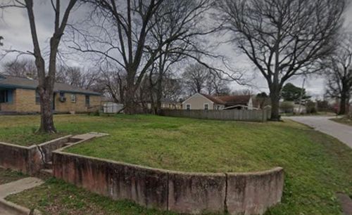 1872 Rile St, Memphis, TN, 38109-1711 | Card Image
