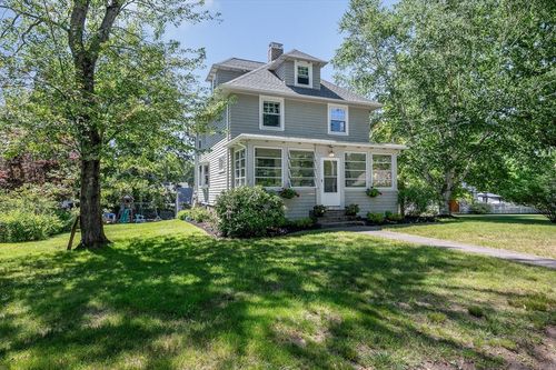 18 Wells Rd, Reading, MA, 01867-1360 | Card Image