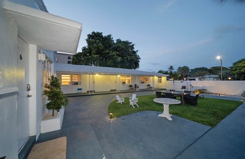 2-2307 N Ocean Blvd, Fort Lauderdale, FL, 33305-1919 | Card Image