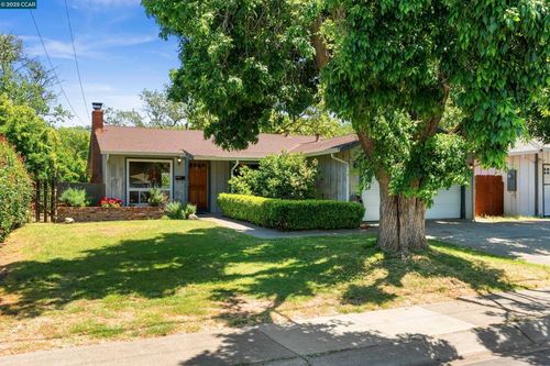 889 Santa Cruz Dr, Pleasant Hill, CA, 94523-2326 | Card Image