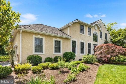 83-183 Saint Clair Cir, BERWYN, PA, 19312-2075 | Card Image