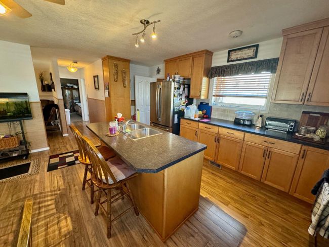 351 23 Street, Home with 2 bedrooms, 1 bathrooms and 4 parking in Fort Macleod AB | Image 3