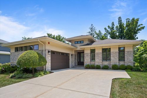 23 Heritage Dr, Highland Park, IL, 60035-4330 | Card Image