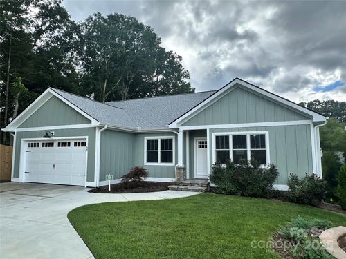 58 Olde Oak Way, Hendersonville, NC, 28792-0711 | Card Image