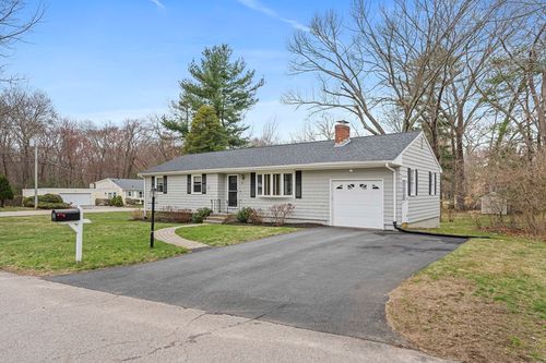 55 Benjamin Dr, Attleboro, MA, 02703-1301 | Card Image