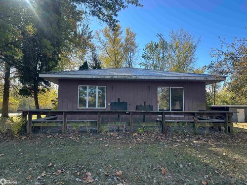 3805 Spring Lake Rd, Burlington, IA, 52601-8981 | Card Image