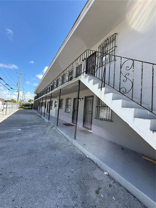 apt-12-6901 Nw 8th Ave, Miami, FL, 33150-3861 | Card Image