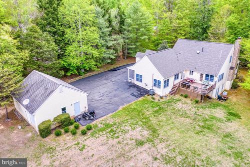 2356 Wildwood Cir, AMISSVILLE, VA, 20106-1884 | Card Image