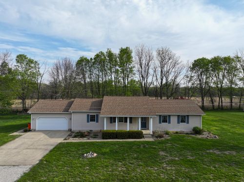 800 E Oak View Est, Winamac, IN, 46996-8785 | Card Image