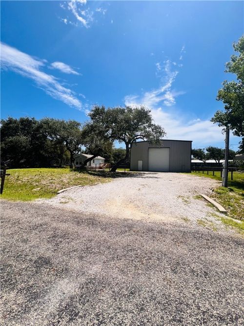 312 Traylor Ave, Rockport, TX, 78382-5958 | Card Image