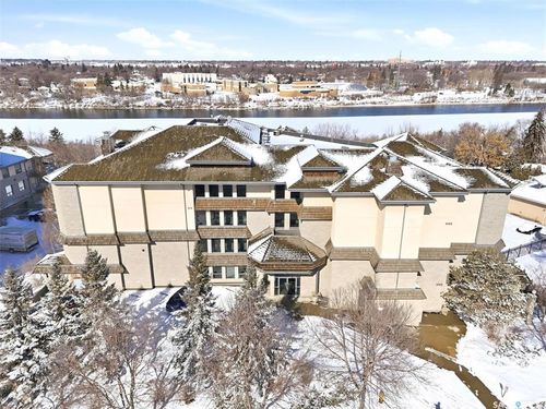 402-615 Saskatchewan Crescent W, Saskatoon, SK, S7M0A5 | Card Image