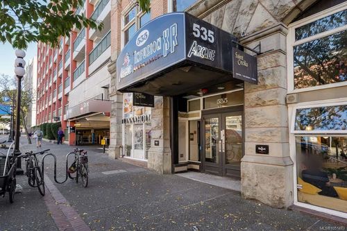 103-535 Yates St, Victoria, BC, V8W2Z6 | Card Image