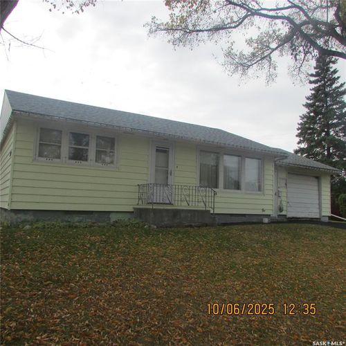 2600 Wascana St, Regina, SK, S4S0L8 | Card Image