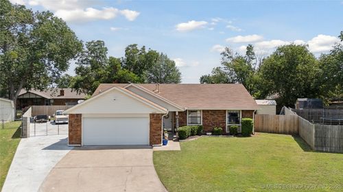 12105 E 76th Pl N, Owasso, OK, 74055-3508 | Card Image