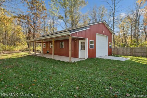 25845 Martinsville Rd, New Boston, MI, 48164-9242 | Card Image