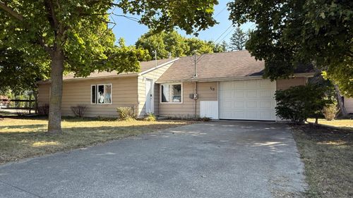 113 Livingston St, Mount Pleasant, MI, 48858-2147 | Card Image