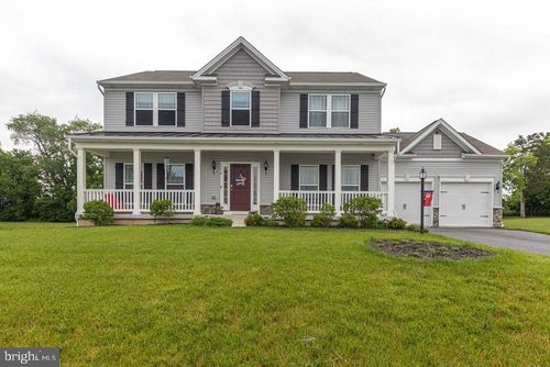 174 Paradise View Dr, GREENCASTLE, PA, 17225-8208 | Card Image