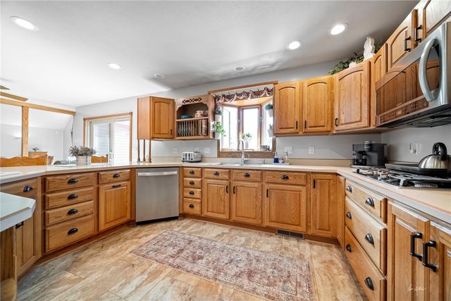 18989 Gospel Hill Rd, House other with 4 bedrooms, 4 bathrooms and 2 parking in Saegertown PA | Image 8