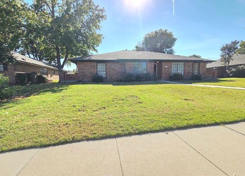 2720 Crow Valley Trl, Plano, TX, 75023-6310 | Card Image