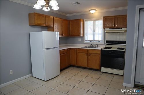 28 Smith St, Derby, CT, 06418-1216 | Card Image