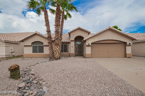 2336 E San Tan Dr, Gilbert, AZ, 85296-3910 | Card Image
