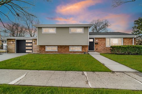 5945 Cleveland St, Morton Grove, IL, 60053-3323 | Card Image