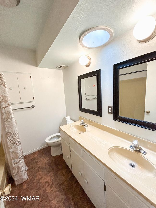 Guest bath | Image 24