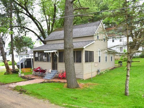 10987 Henry St, Conneaut Lake, PA, 16316-4820 | Card Image