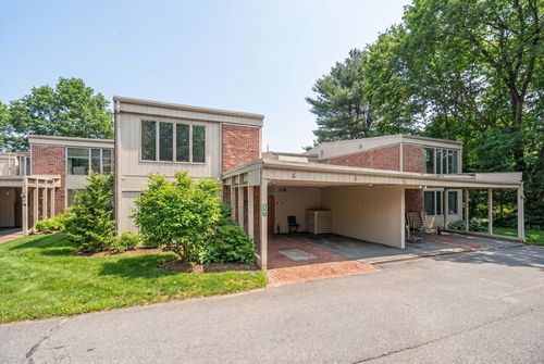 17-17 Fairgreen Pl, Chestnut Hill, MA, 02467-2721 | Card Image