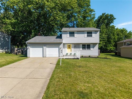 1055 Gentry Dr, Medina, OH, 44256-3010 | Card Image