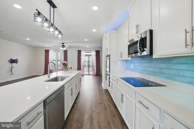 9870 Buchanan Loop, Townhouse with 4 bedrooms, 4 bathrooms and null parking in MANASSAS VA | Image 7