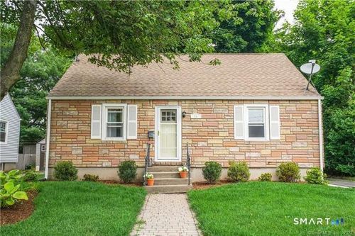 24 Court Park, West Hartford, CT, 06119-2001 | Card Image