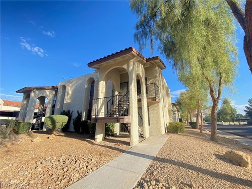d-3253 Savalli St, Las Vegas, NV, 89102-7363 | Card Image