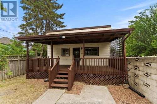 434 Pierre Ave, Windsor, ON, N9A2K2 | Card Image