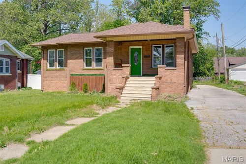 24 S 95th St, Belleville, IL, 62223-1621 | Card Image