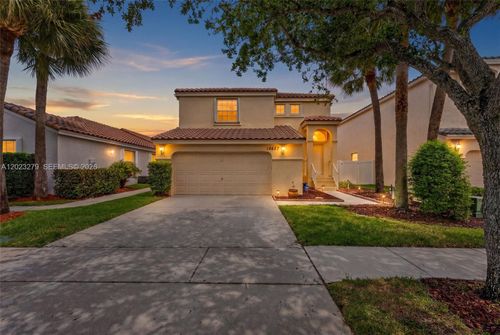 15657 Nw 12th Mnr, Pembroke Pines, FL, 33028-1677 | Card Image