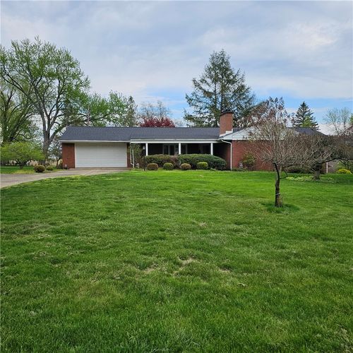 149 Windy Ghoul Dr, Brighton Twp, PA, 15009-1361 | Card Image