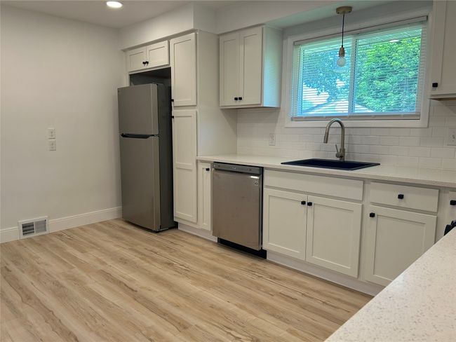 427 Putnam Dr, House other with 3 bedrooms, 2 bathrooms and 2 parking in Erie PA | Image 5