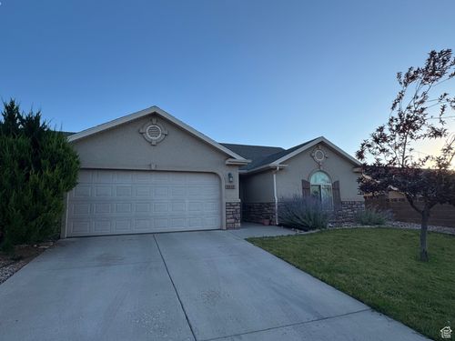 1438 Northern View Dr, Cedar City, UT, 84720-8969 | Card Image