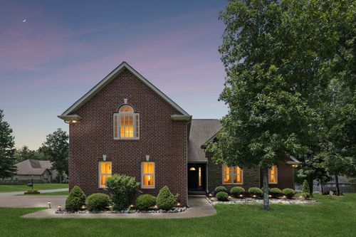 1002 Legends Way, Lebanon, TN, 37090-1572 | Card Image