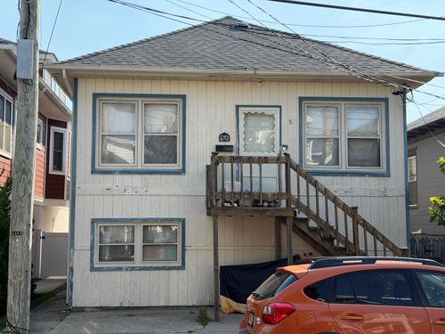 5 N Hillside Ave, Ventnor City, NJ, 08406-2442 | Card Image