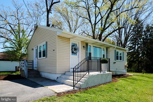 366 Strouse Ave, STATE COLLEGE, PA, 16803-1633 | Card Image