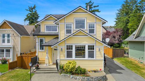 7928 Wallace Dr, Central Saanich, BC, V8M1L4 | Card Image