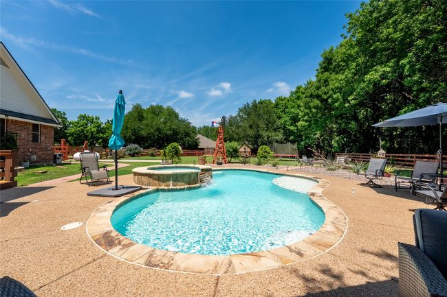 4710 Ashley Cir, House other with 4 bedrooms, 2 bathrooms and null parking in Midlothian TX | Image 33