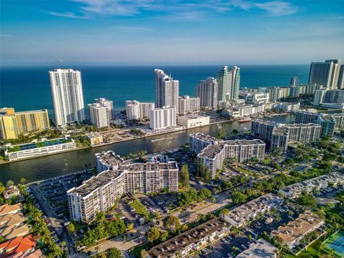 apt-1001-1000 Parkview Dr, Hallandale Beach, FL, 33009-2934 | Card Image